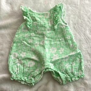 Infant 0-3 month onesie.